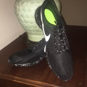 Nike Roshes (NW/OT)